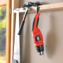 Black+Decker Heißluftgerät KX1693, 1800 W, mit Zubehör an Werkzeugwand.