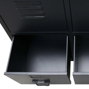 Detailaufnahme: Schwarzer Metall Kleiderschrank im Industrie-Stil mit offener Schublade.