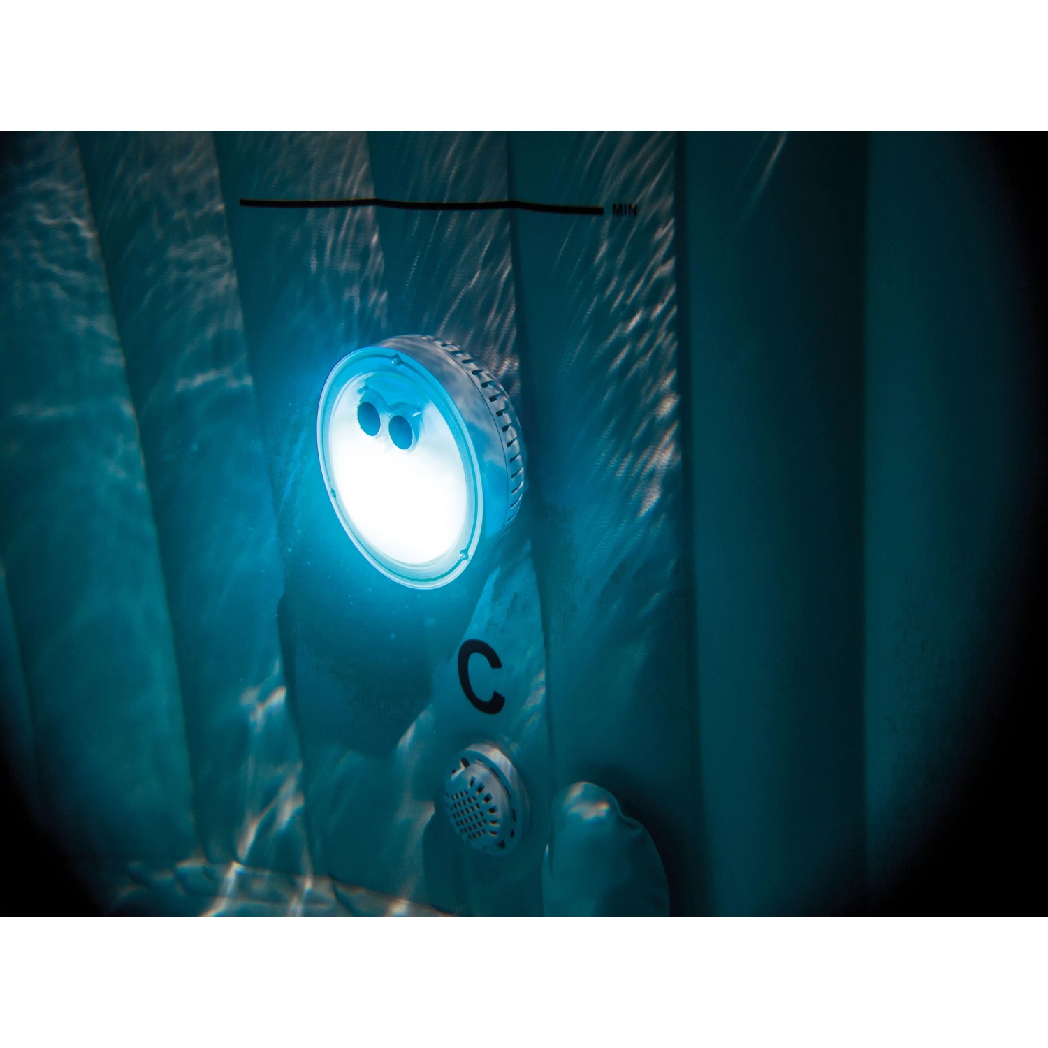 Intex LED Poolbeleuchtung PureSpa Bubble, weiße Kunststoffleuchte im Whirlpool.