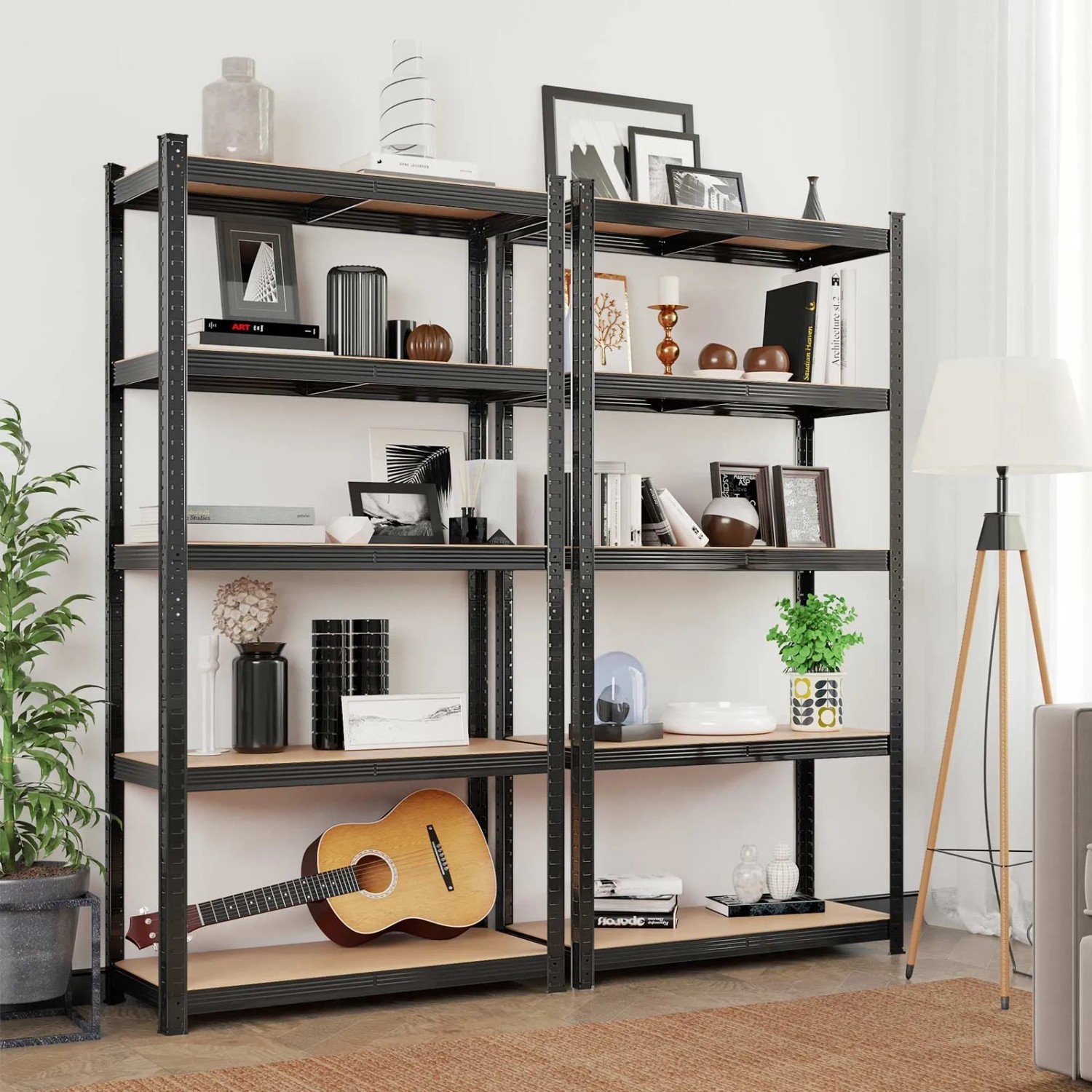 Schwarzes Songmics Lagerregal (40x90x180 cm) mit fünf Regalböden, befüllt mit Deko-Objekten.