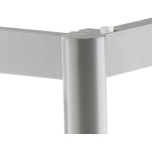 Detailaufnahme des graphitfarbenen Aluminiumgestells vom Sieger Gartentisch.