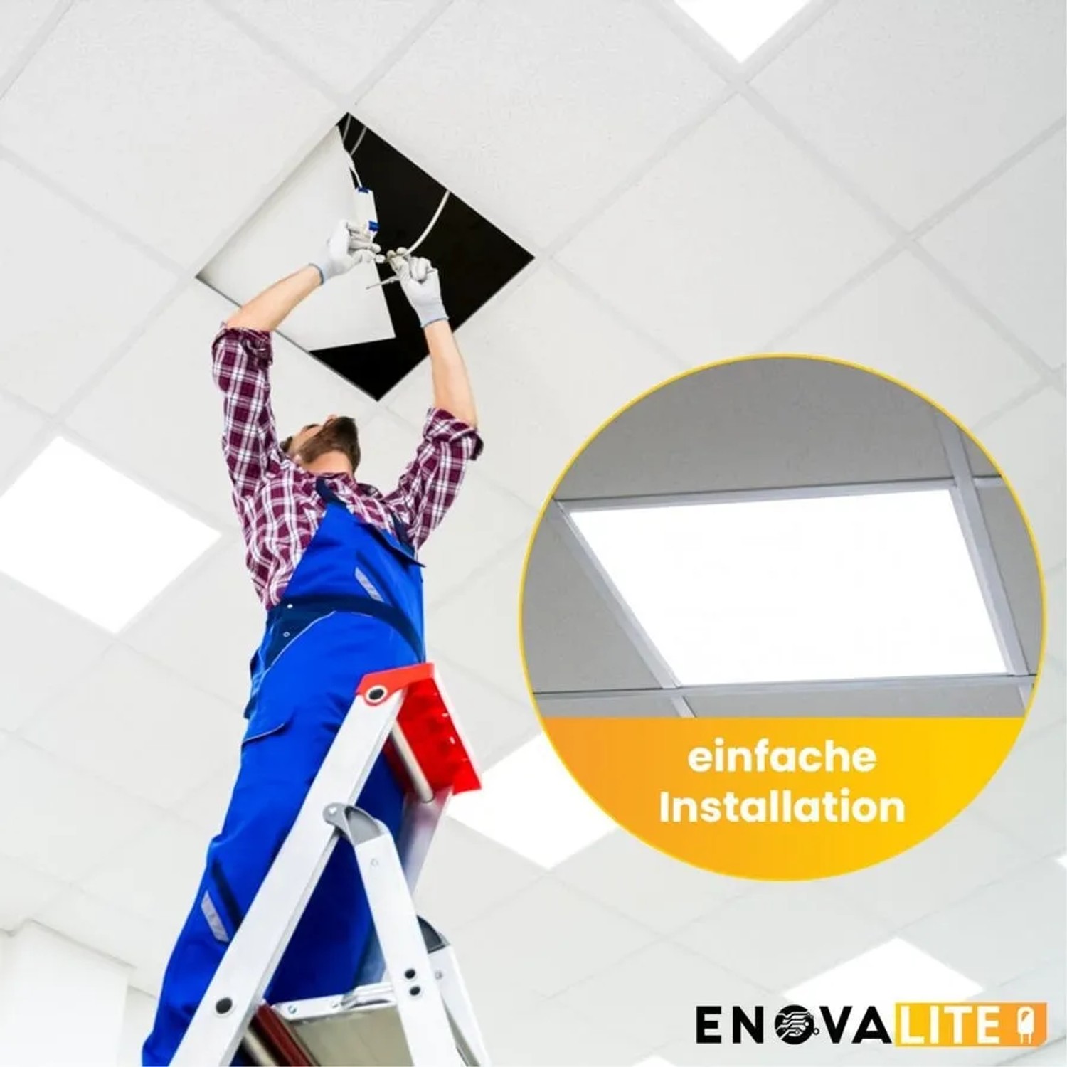 Installation eines ENOVALITE LED Panel 60x60 in Rasterdecke. Büro Deckenleuchte mit neutralweißem Licht.