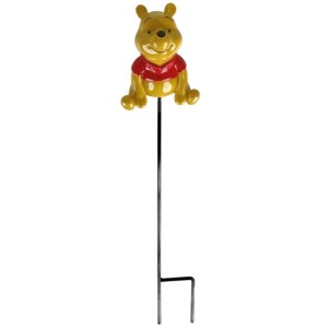 Gelber Disney Gartenstecker Winnie Puuh, 37 cm, als Gartendekoration.