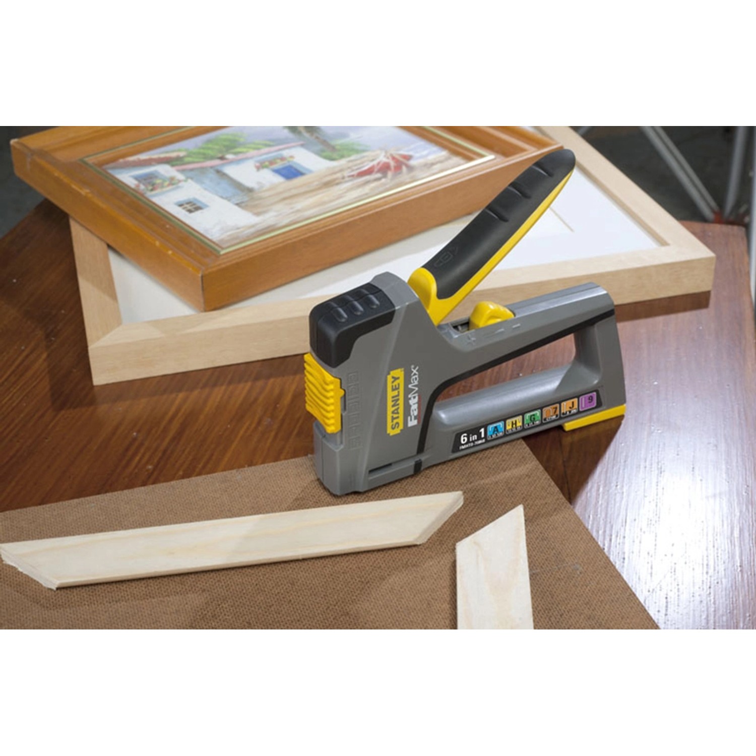 Stanley FatMax TR75 6in1 Handtacker für Klammern, Nägel und Stifte.