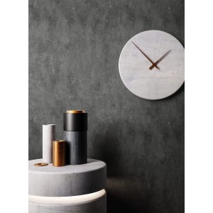 Newroom Vliestapete Perseus Dusty Midnight Betonoptik an Wand mit Deko-Elementen.