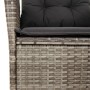 Detailaufnahme: Grauer Rattan Gartenstuhl mit dunklen Kissen, Teil der 5-tlg. Essgruppe.