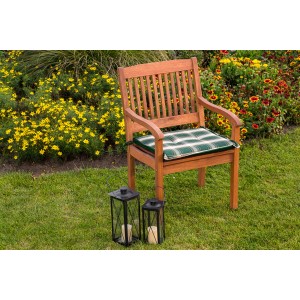 Gartensessel mit grün kariertem Sitzkissen und Bändern zur Befestigung.