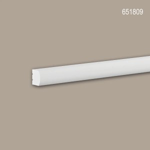 Weiße PROFHOME Wandleiste (10er Set, 20 m) aus Polystyrol für den Innenbereich.