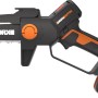 Worx Einhand-Astsäge Nitro WG325E: Akku-Astsäge mit orangenen Akzenten für Gartenarbeiten.