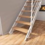 Treppen Intercon Raumspartreppe London: weiße Stahlwangen, helle Buchenholzstufen, 50 cm breit, ohne Geländer.