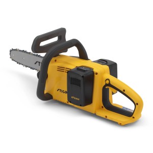 Gelbe Stiga Akku-Kettensäge CS 300e mit Akku und Schwert. Ideal für Gartenarbeiten.