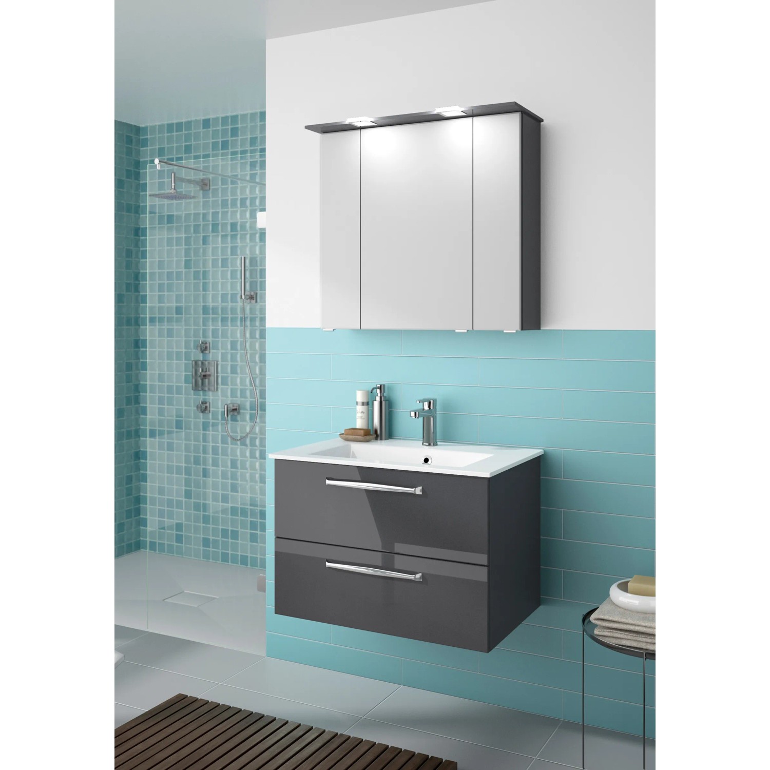 Pelipal Spiegelschrank Trentino, anthrazit, 75 cm breit, mit Beleuchtung über Waschbecken im Badezimmer.