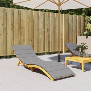 Graue vidaXL Sonnenliegen-Auflage aus Oxford-Gewebe auf Holzliege im Garten. Bequem, gepolstert und wasserabweisend.
