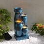 Blauer 4-stufiger Teamson Home Gartenbrunnen mit Solar und LED Beleuchtung.