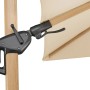 Detailaufnahme: Naturfarbener Schneider Ampelschirm mit Kurbelmechanik und Aluminiumgestell.