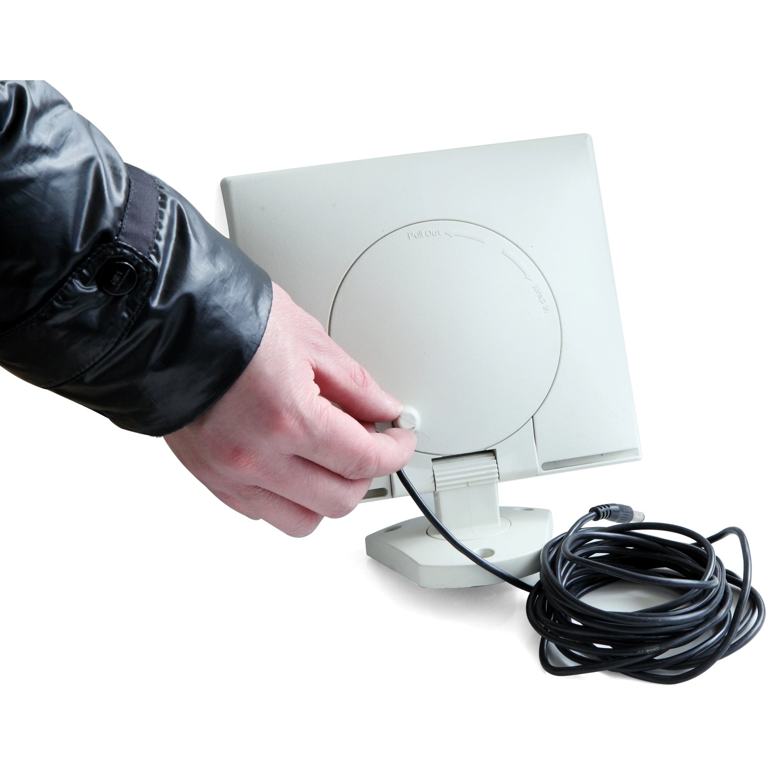 Lutec Solar LED-Strahler Sunshine: Hand stellt Sensor am Strahler ein.