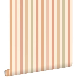 Dekorative ESTAhome Vliestapete auf Rolle mit vertikalen Streifen in Rosa, Grün und Beige.
