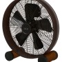 Lucci Air Retro Bodenventilator Breeze Floor in Bronze mit dunklem Holzdekor.