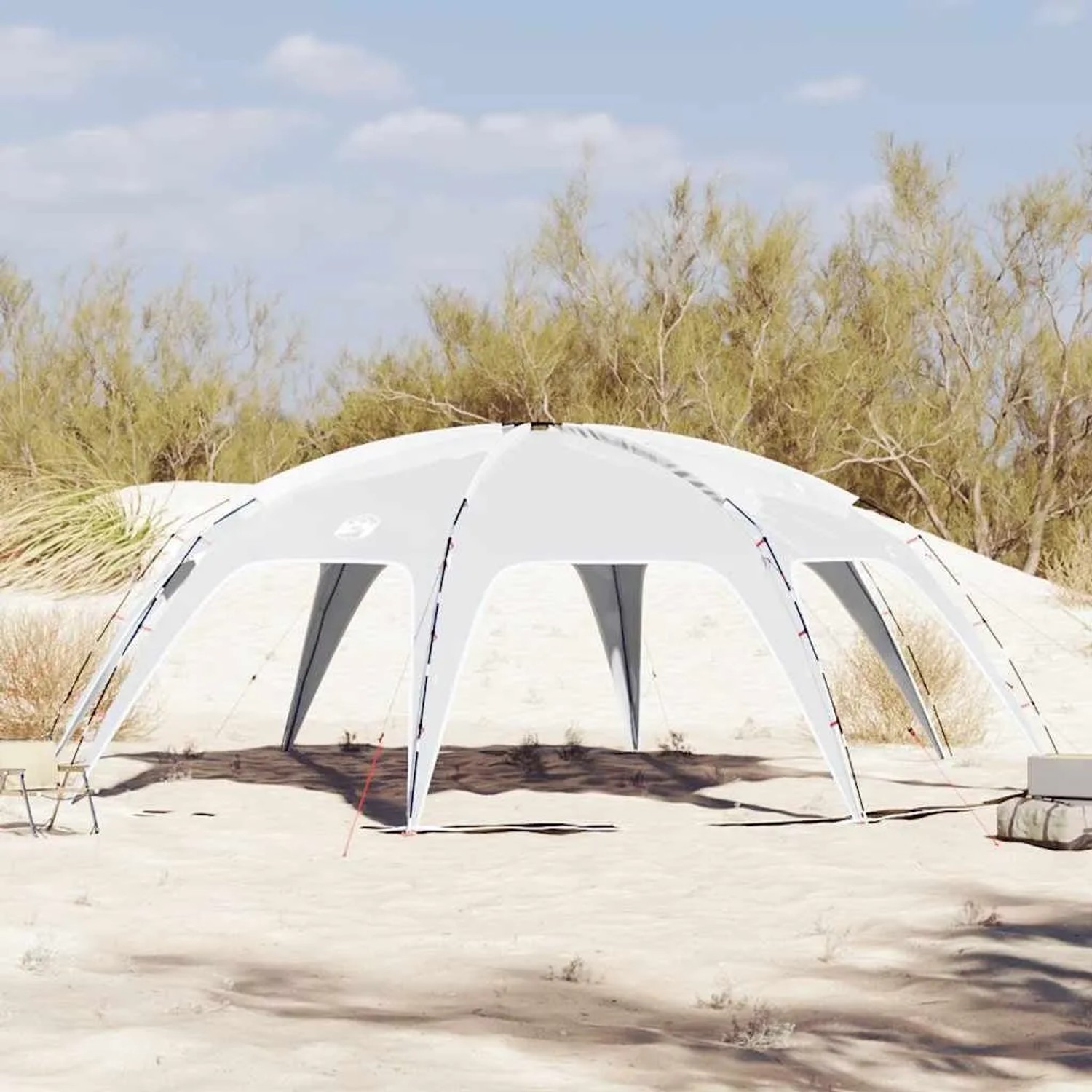 Graues vidaXL Partyzelt, wasserdicht, auf sandigem Boden. Großer Pavillon für Garten, Camping, Feiern.