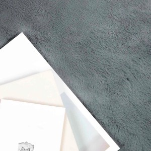 Anthrazitfarbener, flauschiger vidaXL Kunstfell Hasen Teppich Olite aus Polyester, 200x280 cm, extra weich.