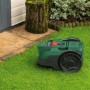 Bosch Mähroboter VISIMOW 18V-100 auf Rasenfläche. Grün/Schwarz, mit Akku und Ladegerät.