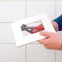 LUX Mosaikzange Comfort beim Fliesenbrechen, Detailaufnahme.