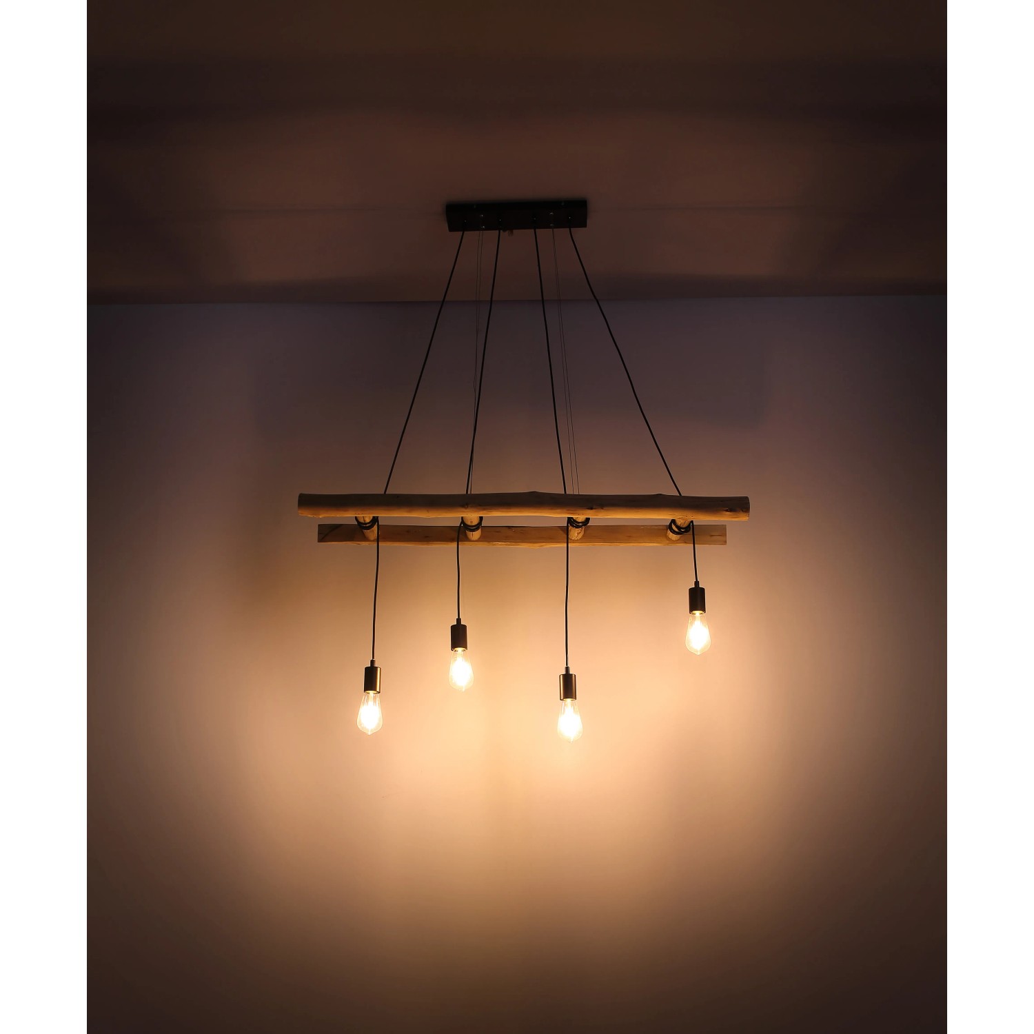 Globo Pendelleuchte Irmgard aus Holz, Hängeleuchte im Vintage-Stil mit vier Leuchten.