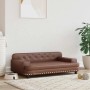 Braunes Hundebett aus Kunstleder im Sofa-Design mit Nieten. Gemütliches Hundekörbchen für kleine Hunde.