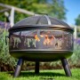 Buschbeck Feuerkorb Wildfire mit Flammenmuster und Funkenschutzhaube.