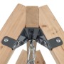Detailaufnahme der Holzkonstruktion der Swing King Schaukel Ollie mit Metallverbindungen.