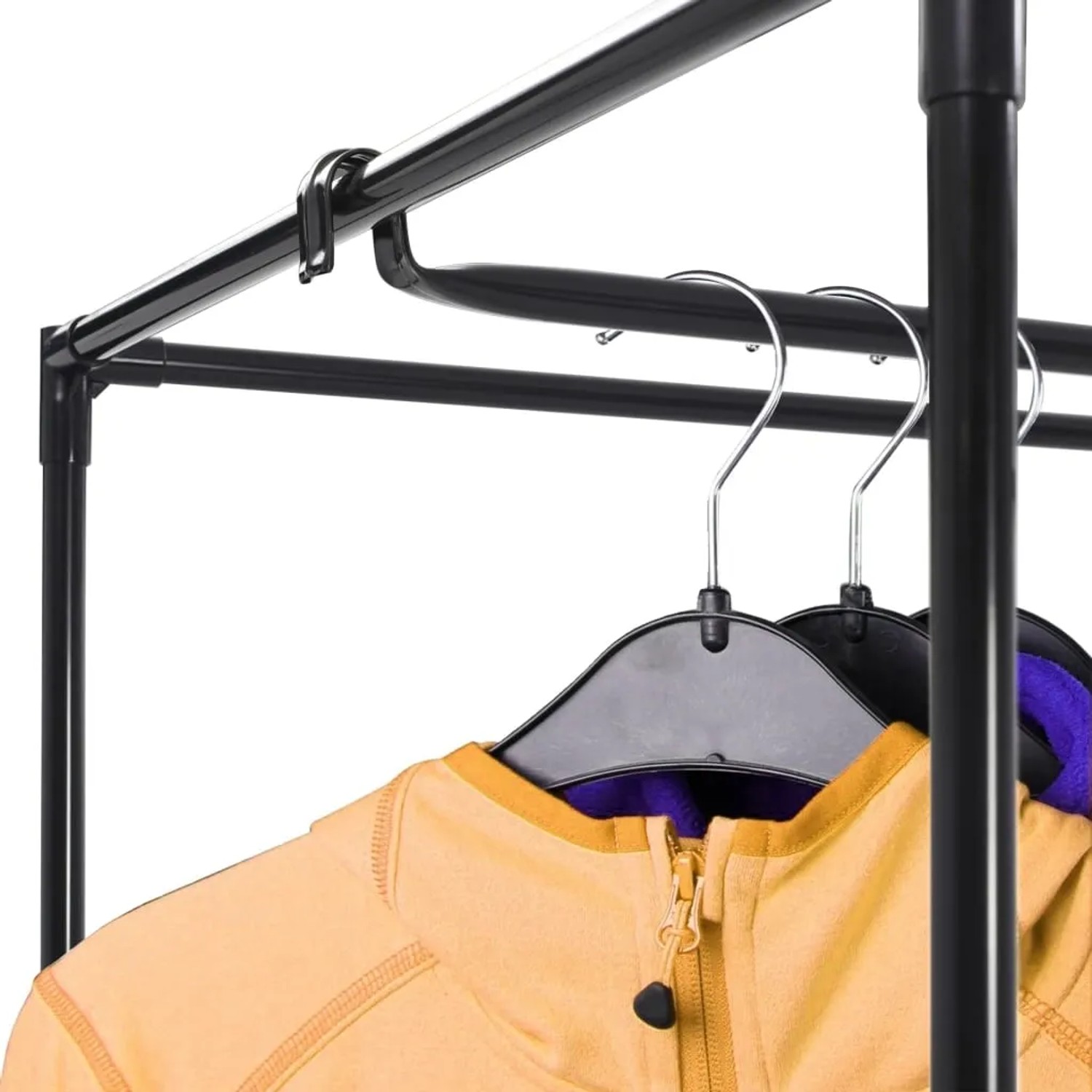 Detailaufnahme: Graue vidaXL Kleiderschränke (2 Stk.) mit Kleidung an Kleiderbügeln.