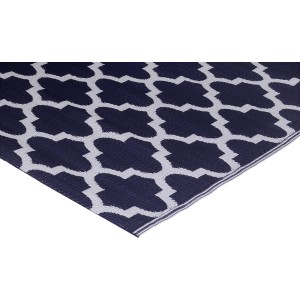 Blau-weißer Outdoor-Teppich (120x180 cm) im orientalischen Design für Camping & Garten.