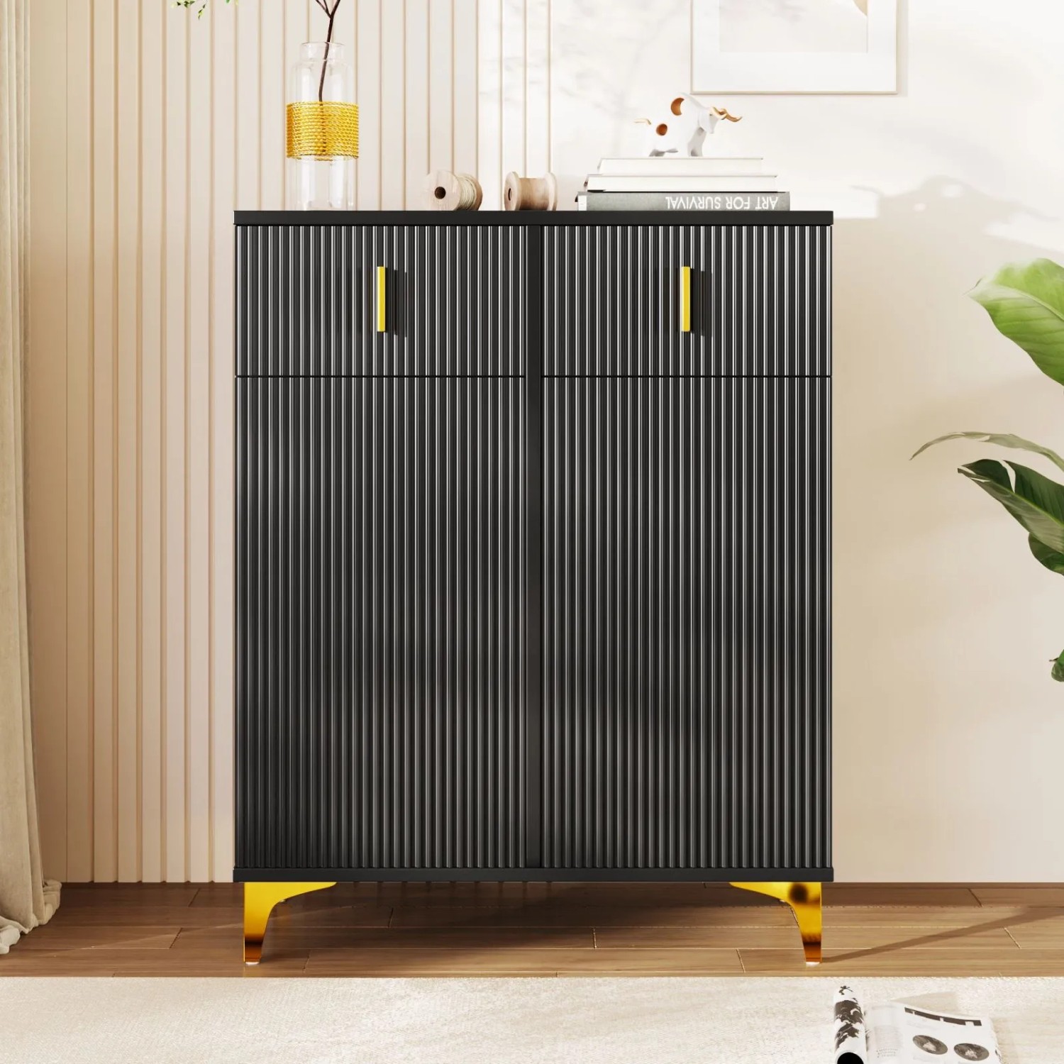 Schwarzer Sideboard Schuhschrank mit strukturierter Front, zwei Schubladen, zwei Türen und goldenen Griffen. Modern.