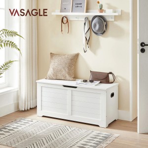Weiße Vasagle Sitzbank mit Stauraum (100x40x46cm) im Wohnzimmer.