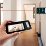 Bosch AdvancedDistance 50 C Laser-Entfernungsmesser mit Touch-Display in Nutzung.