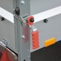 Detailaufnahme: Stema Gitteraufsatz für Variolux 750 Autoanhänger, Verschluss mit rotem Griff.