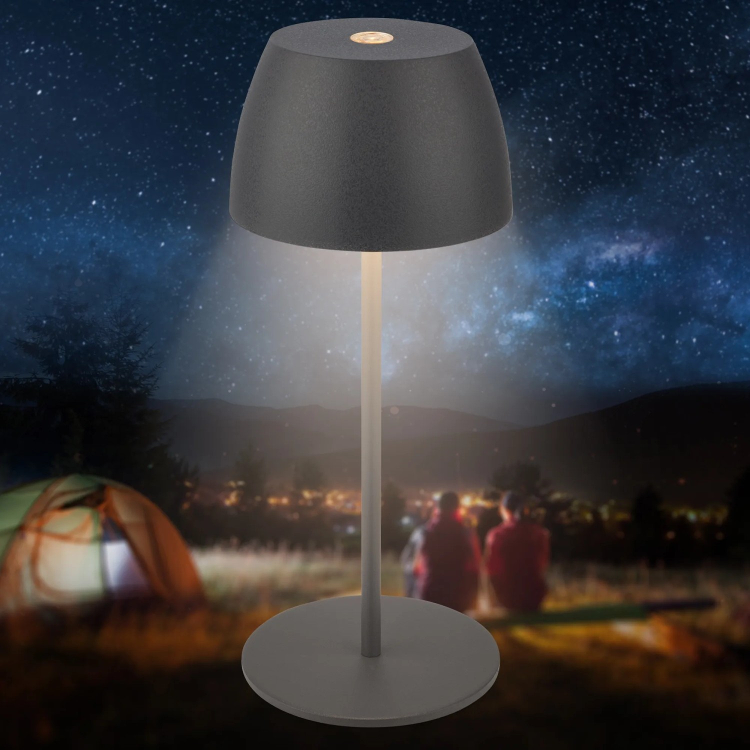 Anthrazitfarbene Brilo LED Akku Tischleuchte Serina Mini (20 cm) im Outdoor-Einsatz.