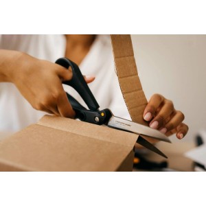 Fiskars Hardware-Schere Amplify, 24 cm, schneidet Karton. Gezahntes Modell für starken Halt.