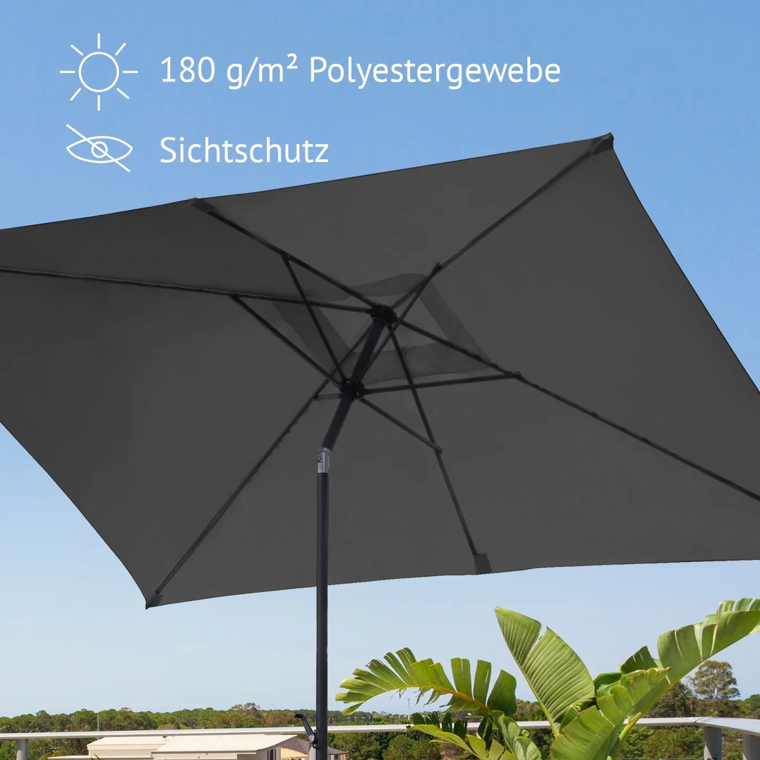 Dunkelgrauer, rechteckiger Svita Sonnenschirm 3x2m mit Schirmständer im Garten.