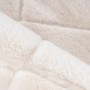 Detailaufnahme: Kuscheliger, elfenbeinfarbener Lalee Teppich Impulse mit gestepptem Muster.