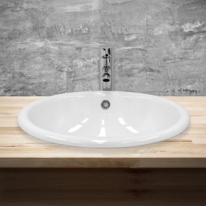 Weißes, ovales ML-Design Keramik Waschbecken mit Überlauf auf Holzplatte.