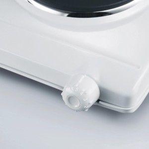 Detailaufnahme: Weiße Severin Doppelkochplatte DK 1042 mit Temperaturregler.