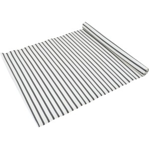 Schwarz-weiß gestreifte Strandmatte Catu, zusammengerollt. Camping & Zubehör.