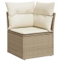 Beige Garten-Sofagarnitur Ecke aus Polyrattan mit cremefarbenen Kissen.