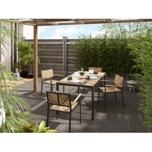 Rechteckiger Gartentisch Ovando (160x90 cm) mit Stahlrahmen und Holzoptik, umgeben von Gartenstühlen.
