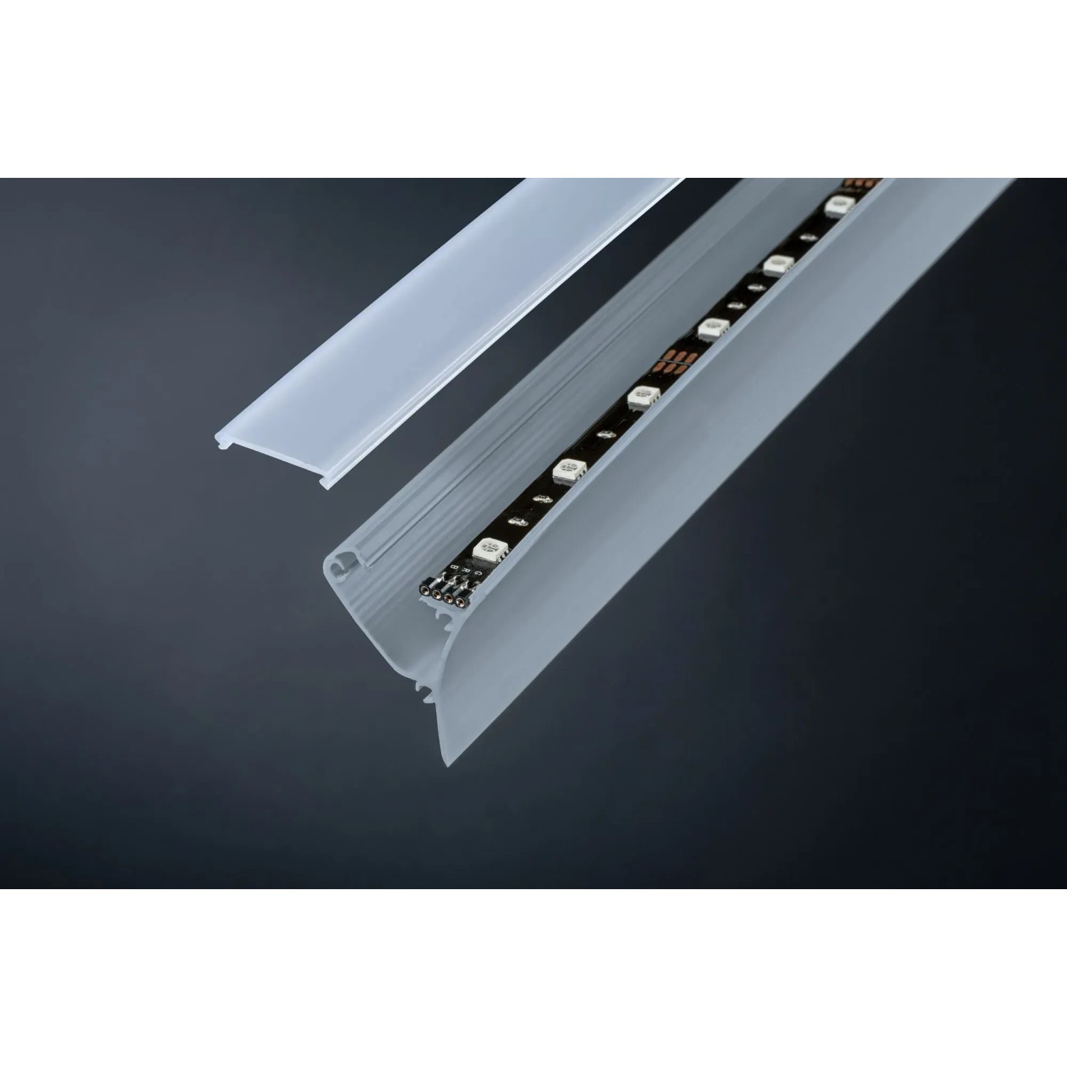 Graues Paulmann Corner Profil (2 m) mit LED-Streifen und Abdeckung für indirekte Beleuchtung.