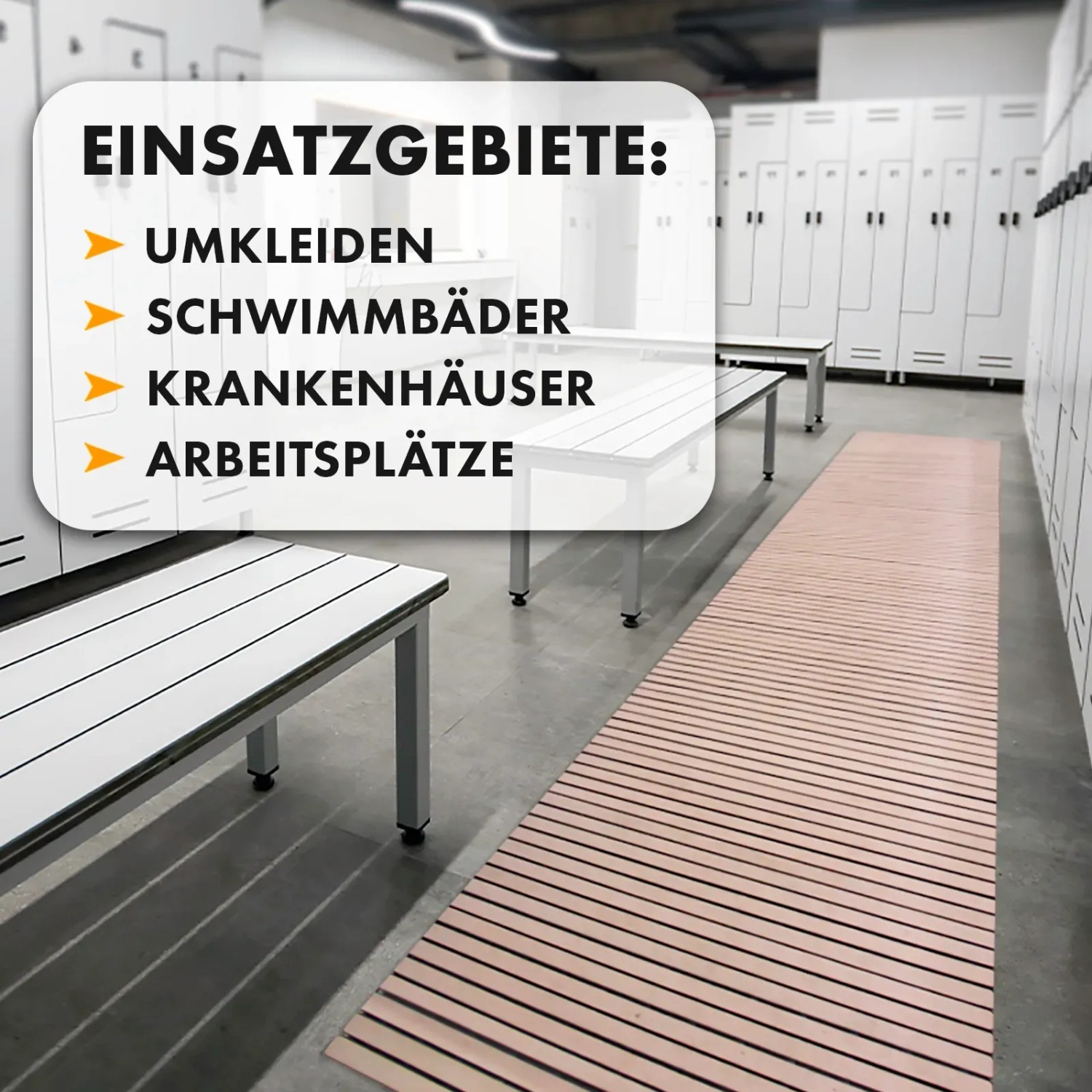 Beige, antibakterielle KARAT Fußmatte mit Drainage in Umkleide. Rutschfeste Badematte nach Maß.