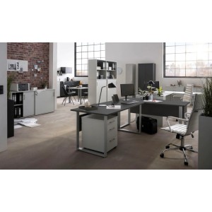 Büro mit PROREGAL Aktenschrank Hippo (anthrazit) und weiteren Büromöbeln.