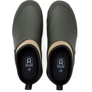 Ein Paar khakifarbene Rouchette Clog Clean Land Gartenclogs mit beigem Neoprenrand. Robust, isolierend und bequem.