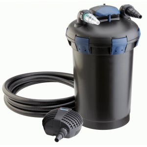 Oase BioPress Set 10000: Druckfilter mit UVC-Lampe, Filterpumpe und Schlauch für Teiche bis 10m³.